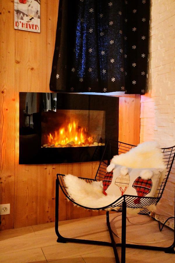 Le Skidoux Huez Bagian luar foto