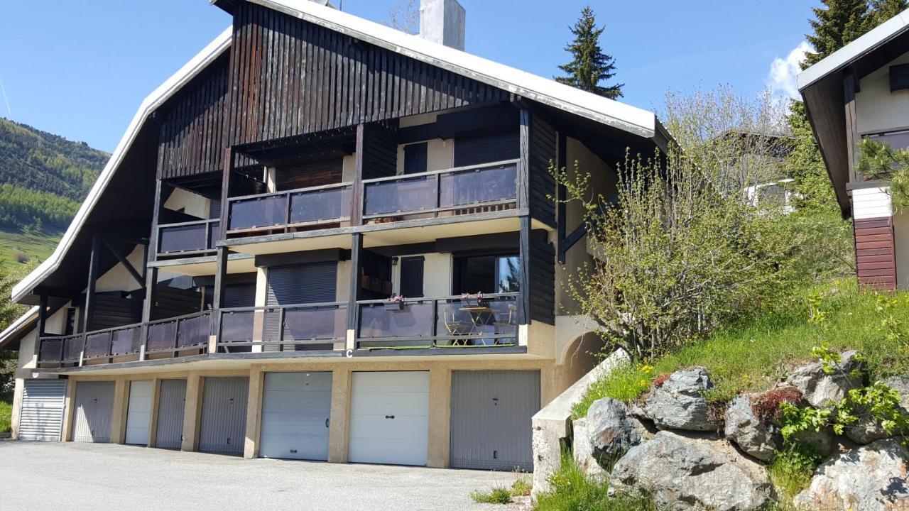 Le Skidoux Huez Bagian luar foto